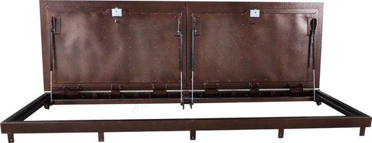 Напольный люк Дворник Уголок, стальной рифленый лист, 2 створки Напольный люк Дворник Уголок, стальной рифленый лист, 2 створки